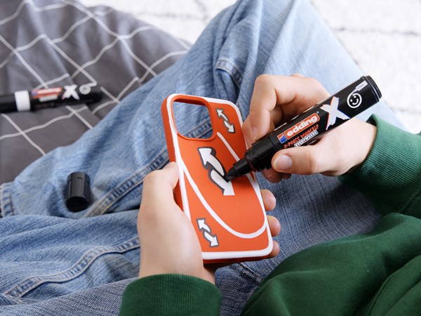 edding x-marker mit handyhülle