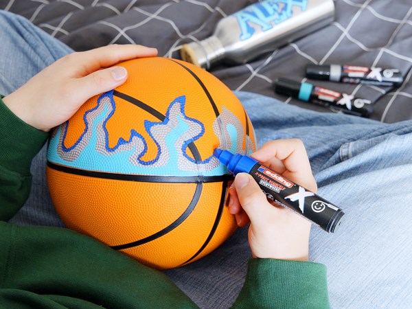 edding x-marker mit basketball