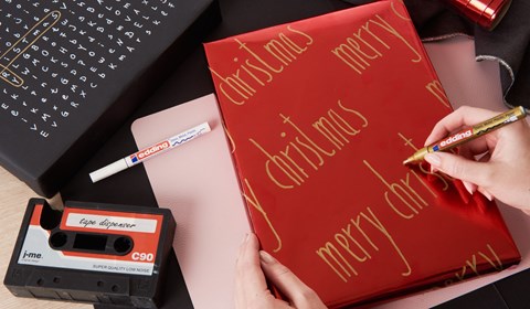 Lackmarker Weihnachtsgeschenke individuell verpacken