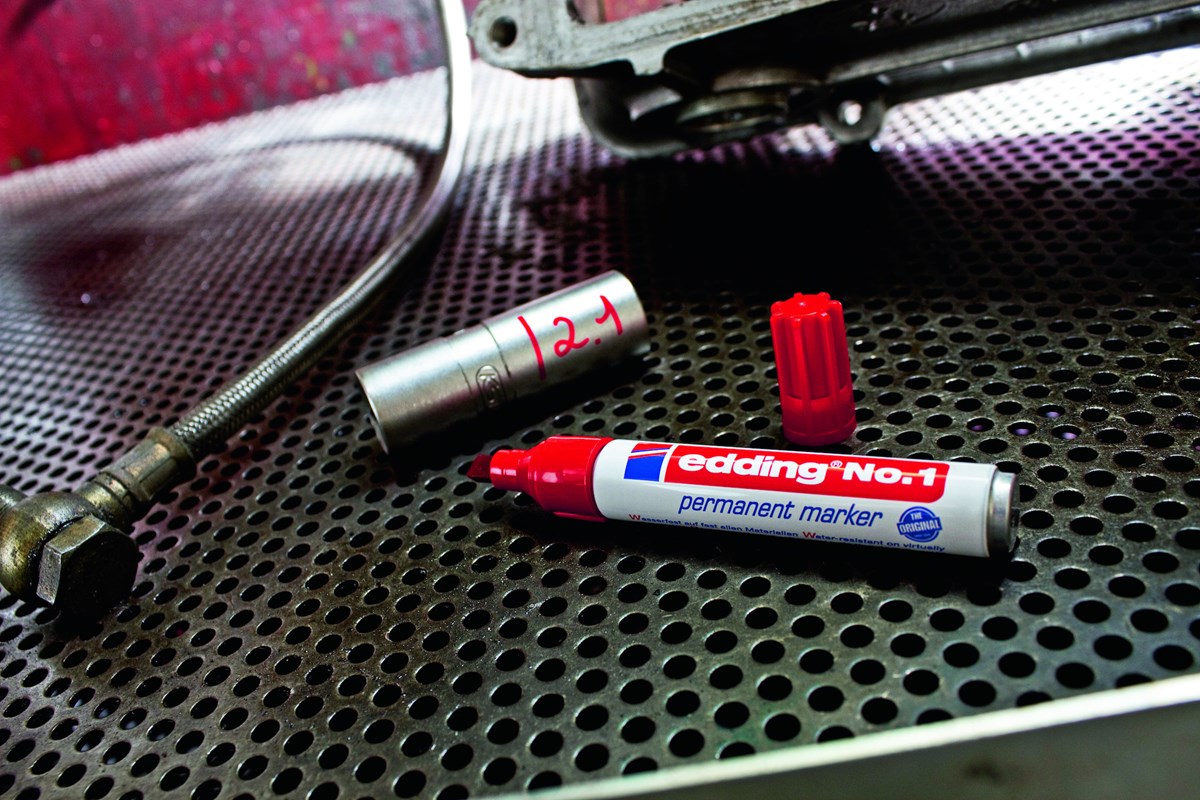 edding No.1 Permanentmarker schwarz, Keilspitze 1-5 mm (Art.-Nr.: 4-1001)