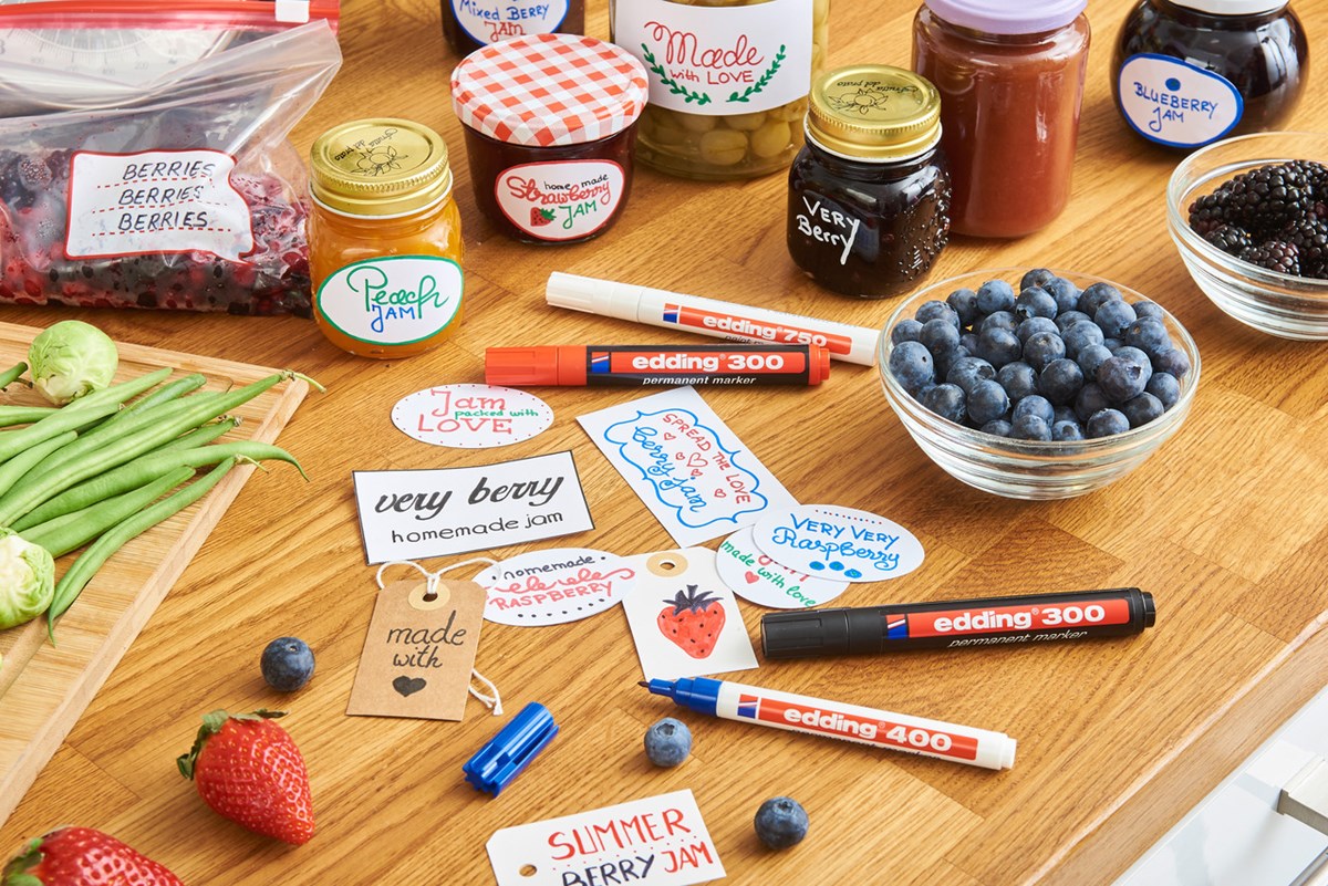 edding 300 Permanentmarker schwarz, Rundspitze 1,5-3 mm (Art.-Nr.: 4-300001)