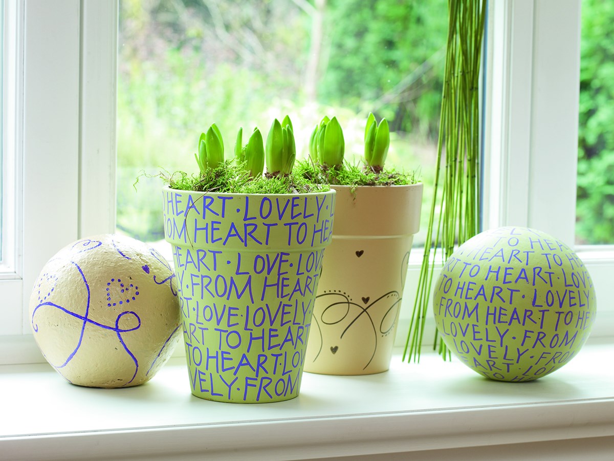 edding 4040 Mattlackmarker schwarz, Rundspitze 1-2 mm (Art.-Nr.: 4-4040001)