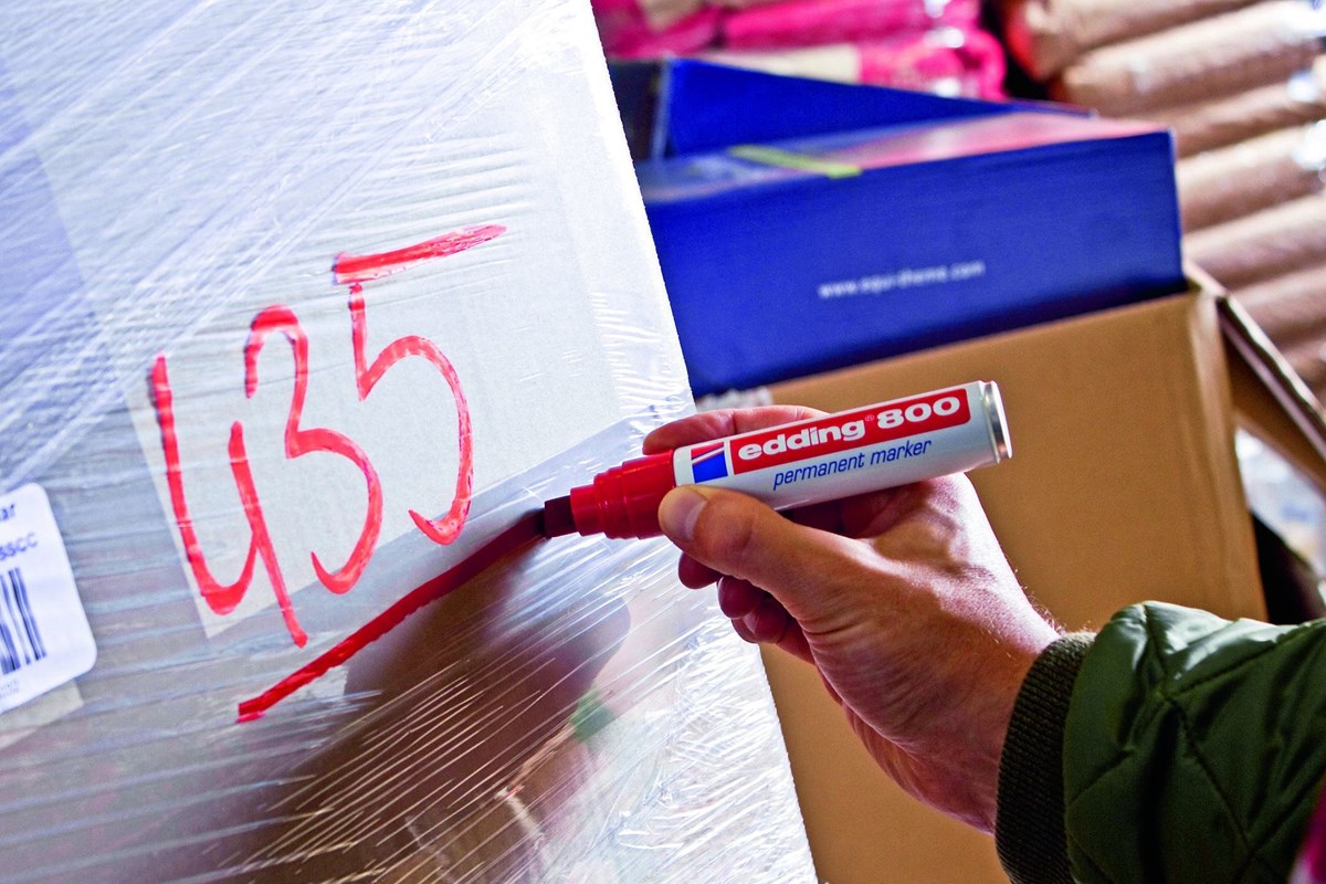 edding 800 Permanentmarker schwarz, Keilspitze 4-12 mm (Art.-Nr.: 4-800001)