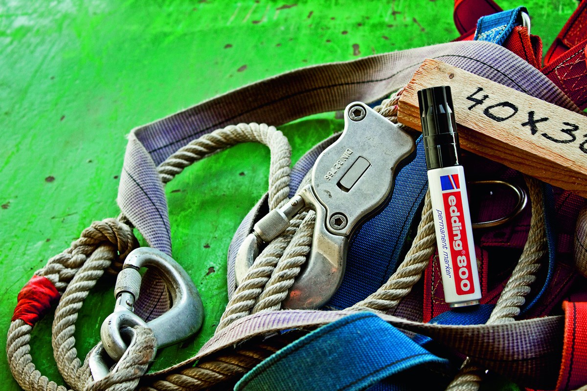 edding 800 Permanentmarker schwarz, Keilspitze 4-12 mm (Art.-Nr.: 4-800001)