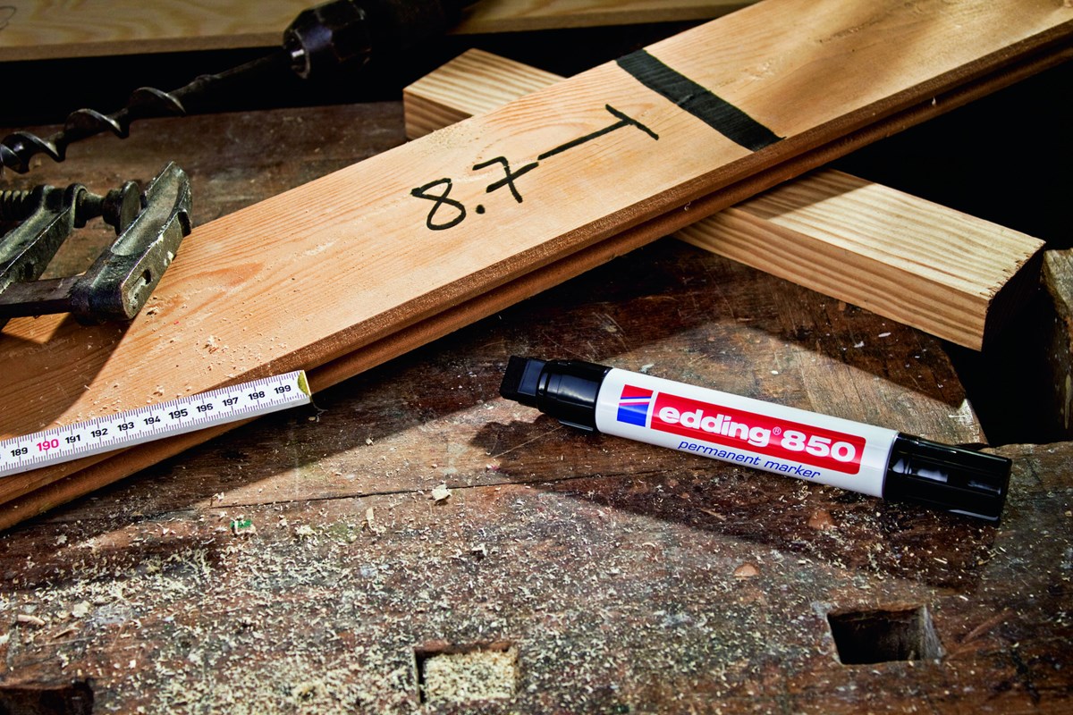 edding 850 Permanentmarker schwarz, Keilspitze 5-15 mm (Art.-Nr.: 4-850001)