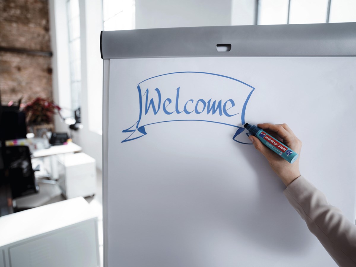 edding 388 Flipchartmarker grün, Keilspitze 4-12 mm (Art.-Nr.: 4-388004)