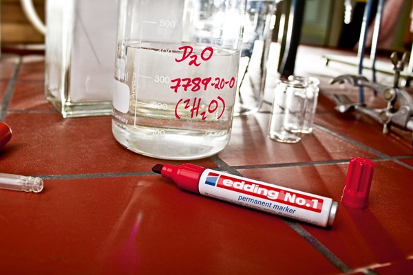 edding No.1 Permanentmarker schwarz, Keilspitze 1-5 mm (Art.-Nr.: 4-1001)