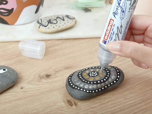 edding 5400 Acryl 3D Double Liner pastellgelb, Tubenspitze 2-3 mm + 5-10 mm (Art.-Nr.: 4-5400915)