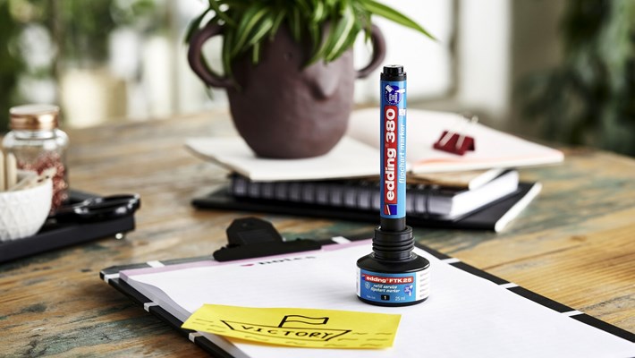 edding FTK 25 Nachfülltinte für Flipchartmarker schwarz, 25 ml (Art.-Nr.: 4-FTK25001)